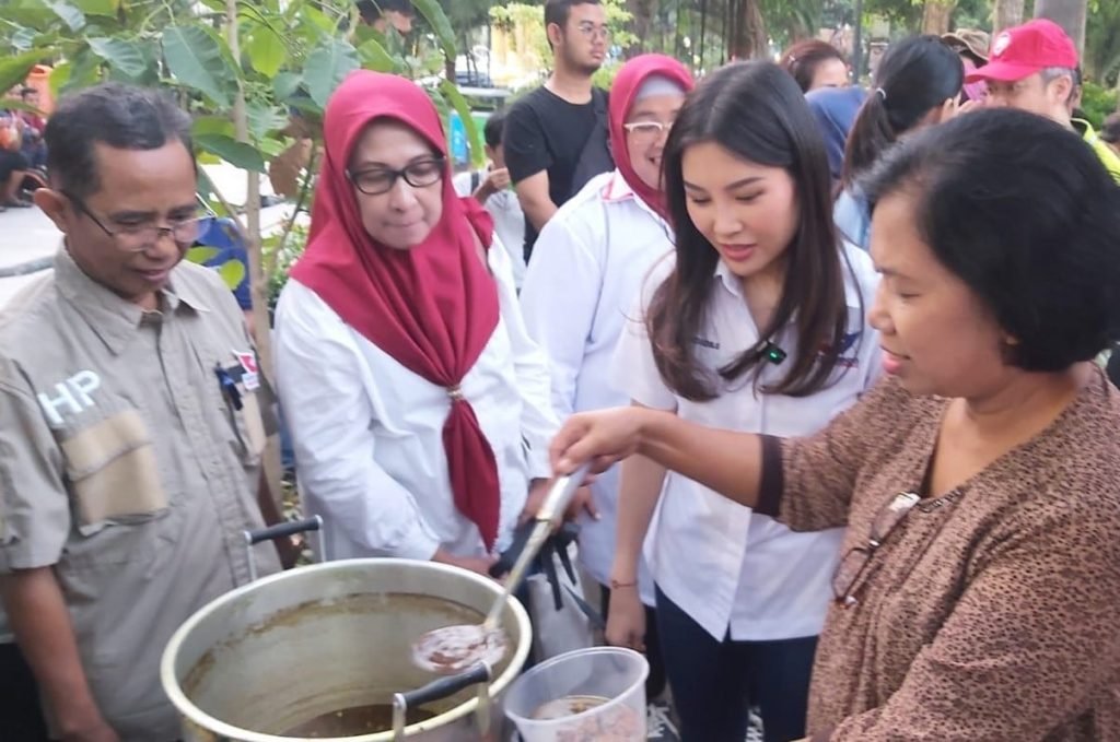 Pelaku UMKM di Surabaya Ramaikan Acara Perindo