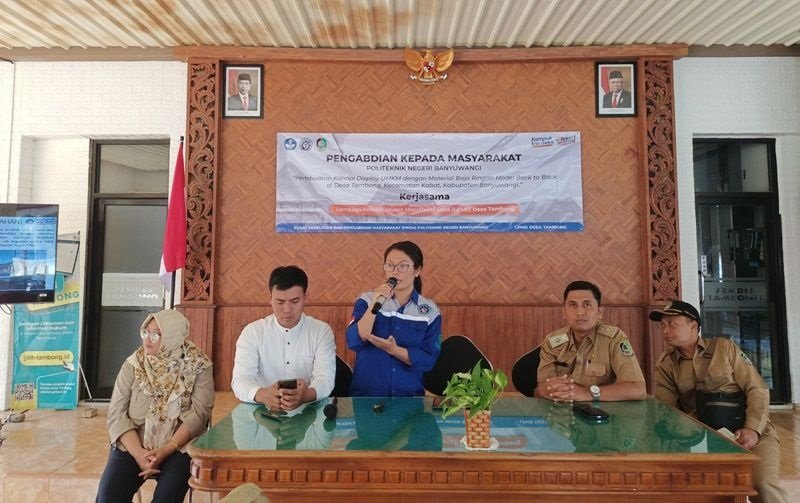 UMKM Desa Tambong Diajari Pembuatan Kanopi Displai