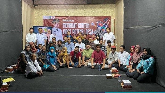 Latih UMKM Komunitas Desa Wisata Jadi Konten Kreator