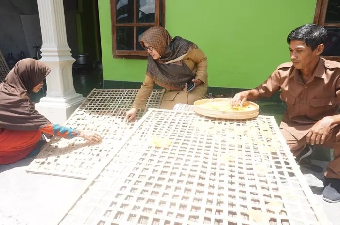 Pemdes Tampingmojo Fasilitasi UMKM Urus NIB hingga Sertifikat Halal