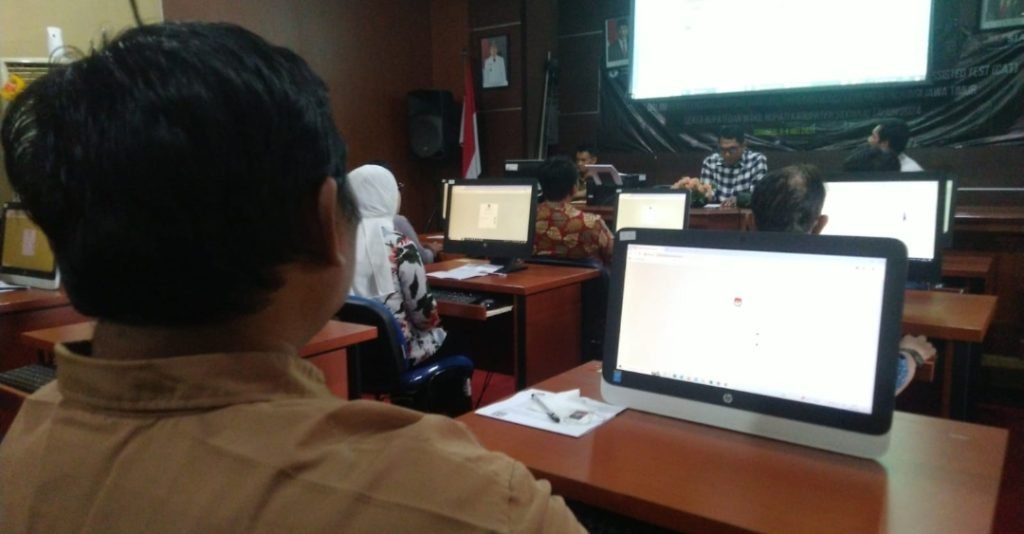 Test CAT Calon Anggota PPK Pilkada 2024 Berlangsung di BKD Pemkab Sidoarjo