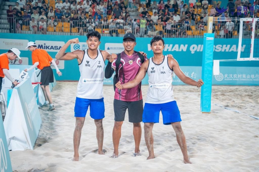 Target 1 Emas, Tim Voli Pantai Jatim