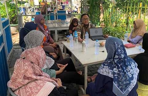 UMKM Binaan Rumah Zakat Dilatih Kewirausahaan