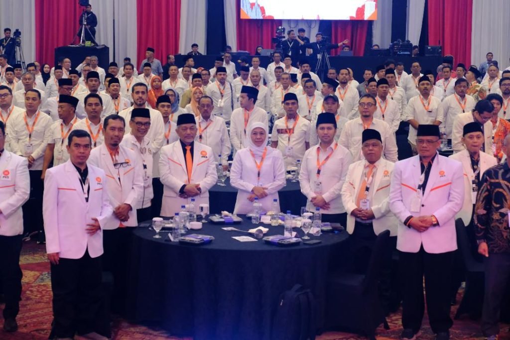 Khofifah-Emil Serta 28 Cakada di Jatim Direkom PKS