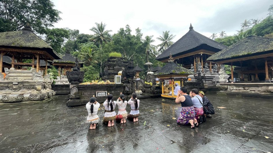 Pura Tirta Empul: Harmoni Spiritual dan Budaya di Pulau Dewata