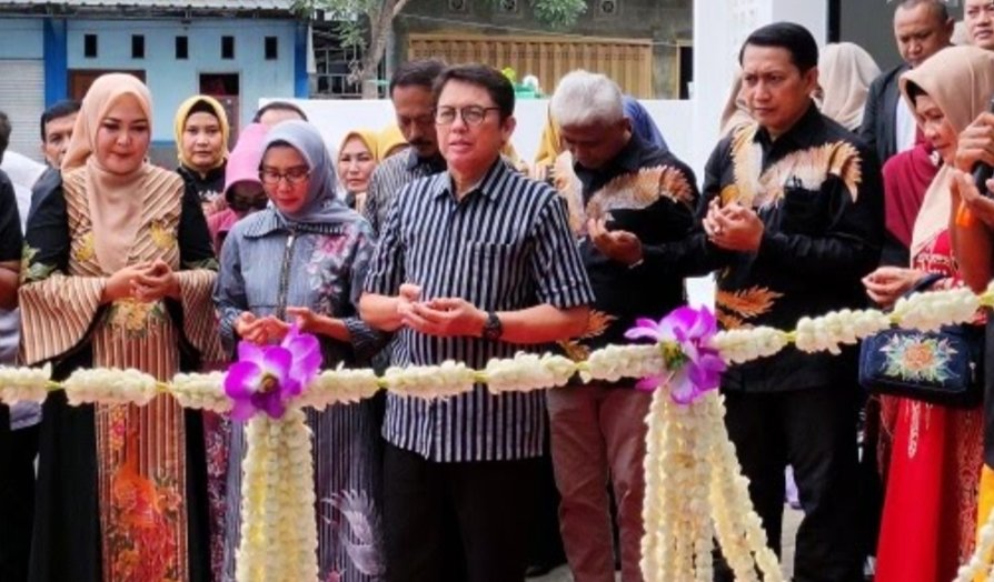 Pj Bupati Bojonegoro Dukung Galeri UMKM sebagai Daya Tarik Wisata dan Edukasi
