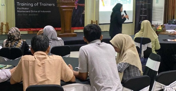 MCI Gelar Training of Trainer untuk Perkuat Digitalisasi dan Permodalan UMKM di Probolinggo