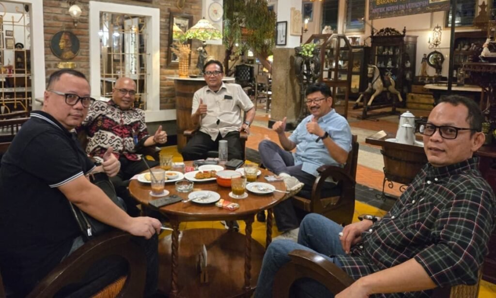 Dari Reporter Desa hingga Ketua Umum PWI Pusat, Ini Perjalanan Karier Akhmad Munir