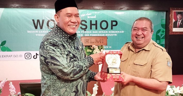 Kemenparekraf dan Komisi VII DPR RI Dorong UMKM Surabaya Naik Kelas Lewat Pelatihan Desain Produk Digital