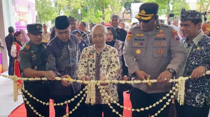 Tuban Fair 2025 Resmi Dibuka, Dorong UMKM dan Layanan Publik Lebih Dekat ke Masyarakat