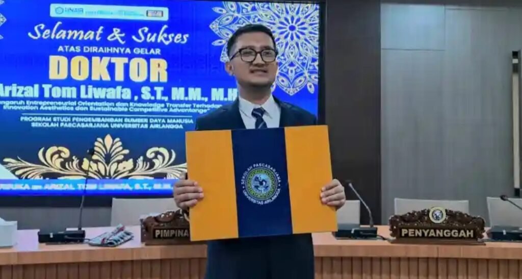 Anggota DPR RI Arizal Tom Liwafa Raih Gelar Doktor Unair, Teliti Inovasi UMKM Berkelanjutan