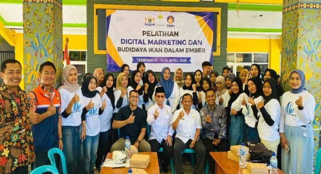 Kadin Tuban, Hipmi, dan TPPI Latih UMKM Go Digital di Tasikharjo