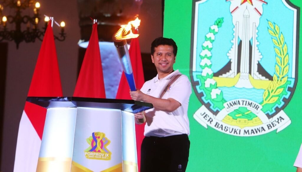 Gubernur Jawa Timur yang Terpasung: Sebuah Refleksi Filosofis tentang Kekuasaan, Ketakutan, dan Pengkhianatan terhadap Atlet