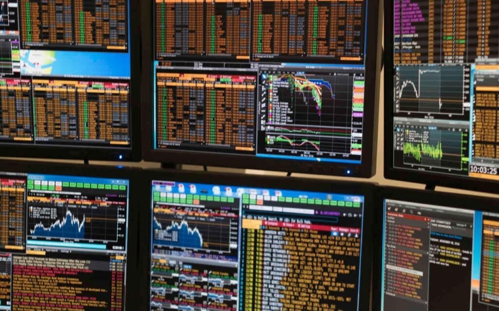 Di Bawah Layar Terminal Bloomberg: Ketika Narasi Kekuatan Ekonomi Tak Lagi Cukup