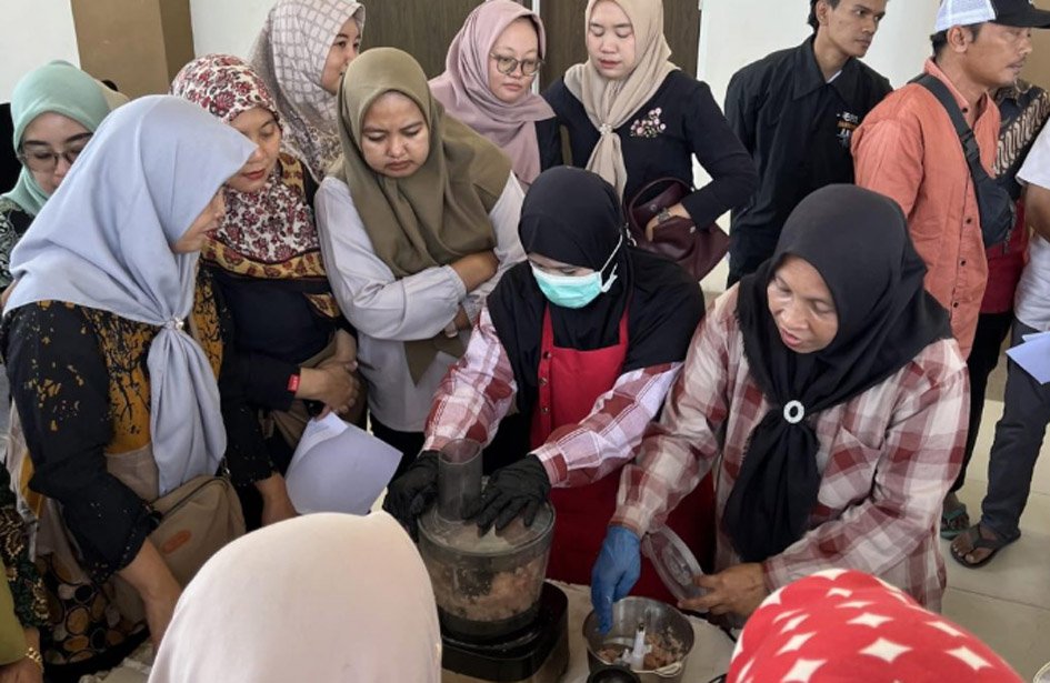 Tingkatkan Daya Saing UMKM, DKUPP Probolinggo Gelar Pelatihan Frozen Food
