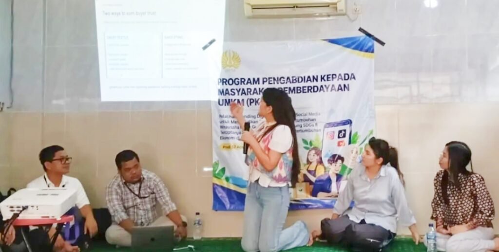 UMKM Gresik Dibekali Strategi Branding dan Promosi Lewat Instagram